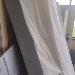 Queen Mattress And Box Spring 