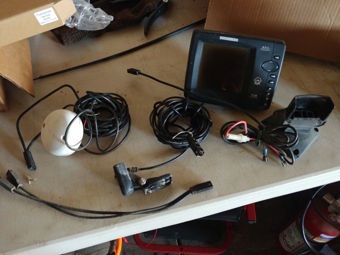 Humminbird 718 Fish Finder Gps
