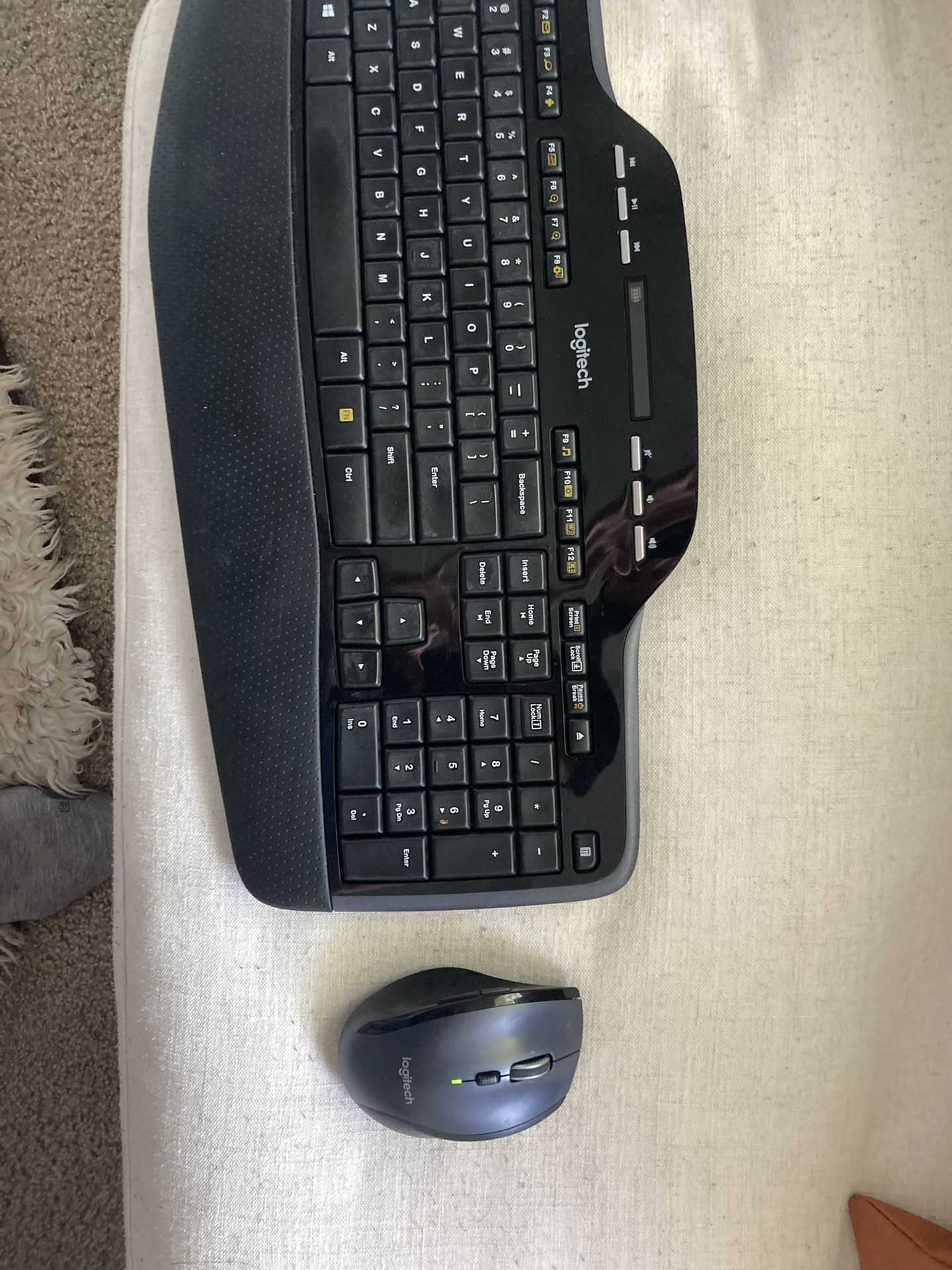 Logitech Mk710 Wireless Keyboard & Mouse