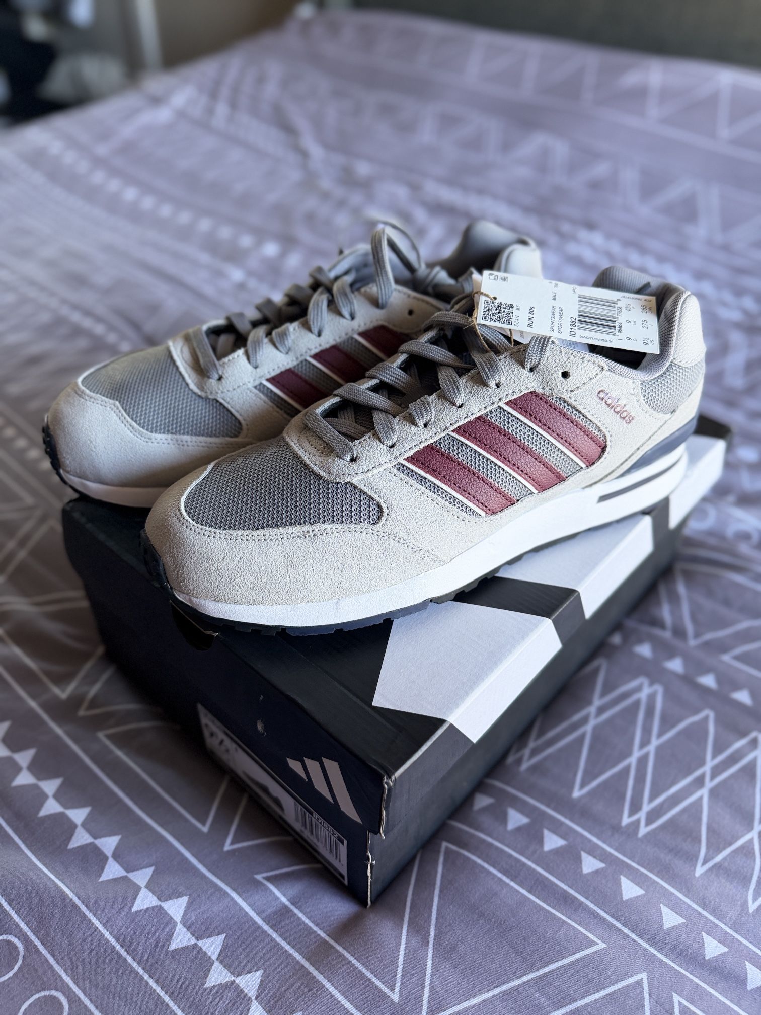 Brand New Adidas RUN 80s (Retail $80)