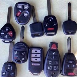 Llaves Y Controles Para Carros Keys And Fobs Most Models Incluye Programacion