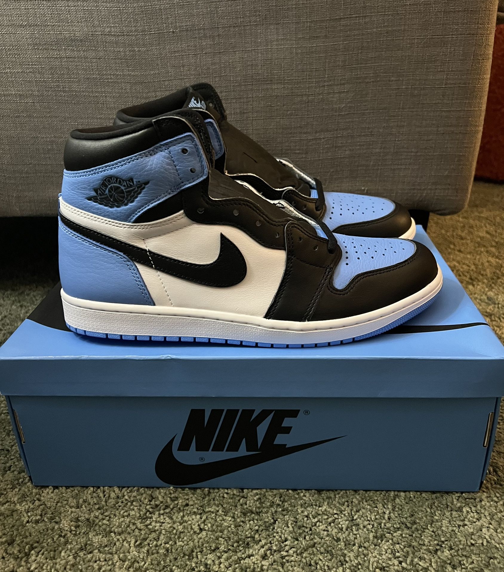 Jordan 1 High OG retro UNC Toe