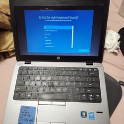 HP Labtop With Accessories 