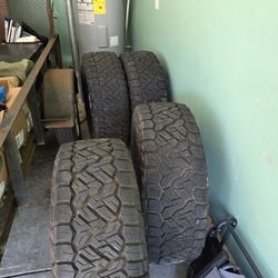 305/70/16 Ford F250/F350 Rims and Tires