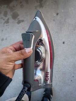 CHI Steam Iron 1700 Watts