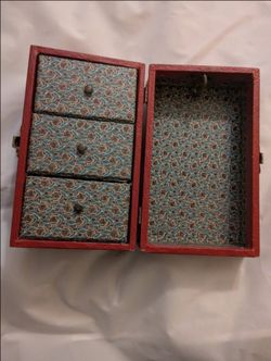 beautiful vintage jewelry box steam trunk