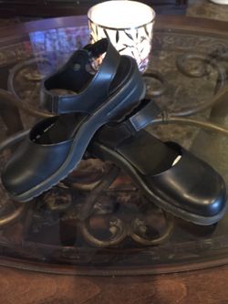 Sanita Clogs ‘Luna’ Clogs size 38EU and Never Worn Clogs. Retail $125.