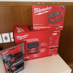 M18 18-Volt 2 Gal. Lithium-Ion Cordless Wet/Dry Vacuum with 2 M18 HIGH OUTPUT 6.0 Ah Batteries and Charger