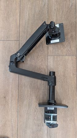 Amazon Basics Single Monitor Stand