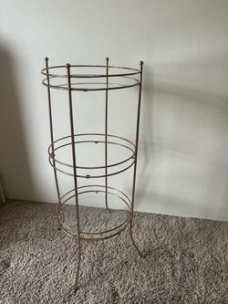 Gold Stand