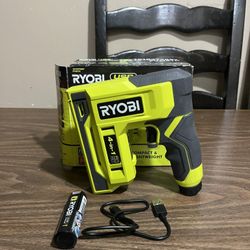 Ryobi USB Rechargeable 4-1 Stapler/Nailer Kit 