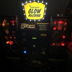 Arcade like prize machine