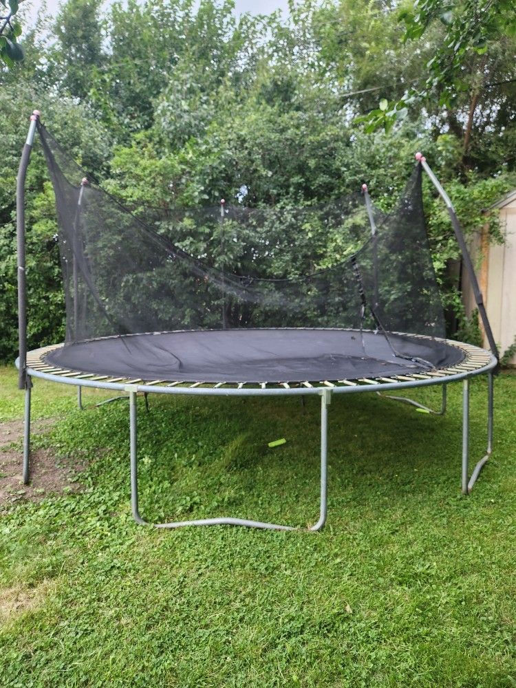 Trampoline