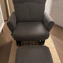 Dutalier Rocking/Nursing Chair