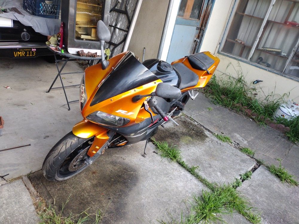 2003 Yamaha R1