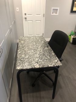 Computer desk