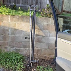 Queen  Size Metal Bed Frame  Free 