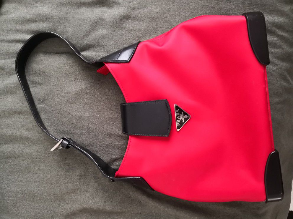 Women's Hand Bag Shoulder Bag Red And Black Color