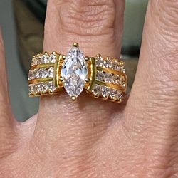 18k Gold Filled Engagement Ring With Clear CZ Size 8