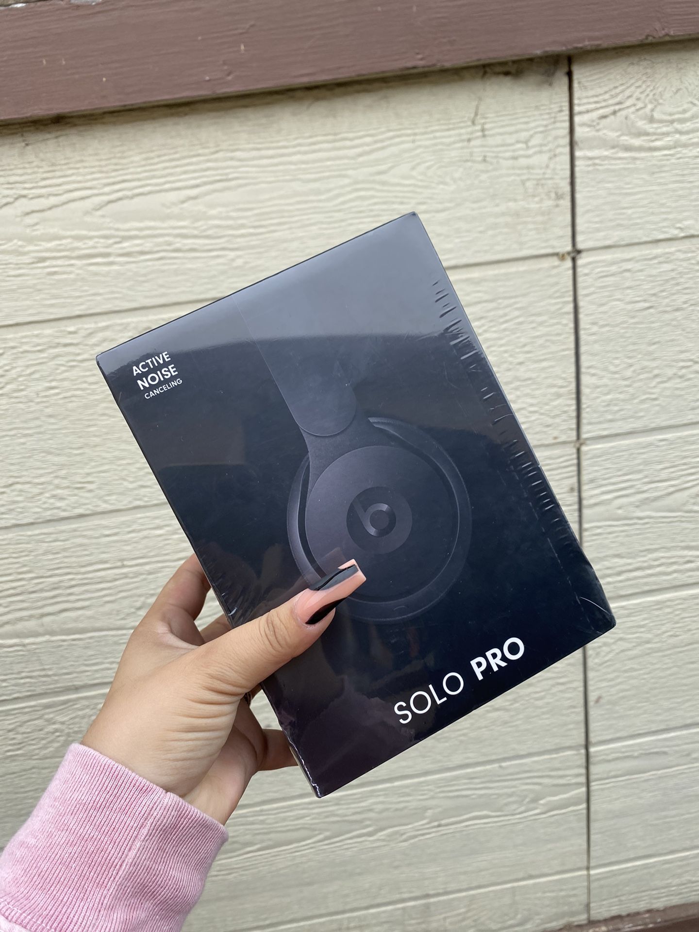 Beats Solo Pro 