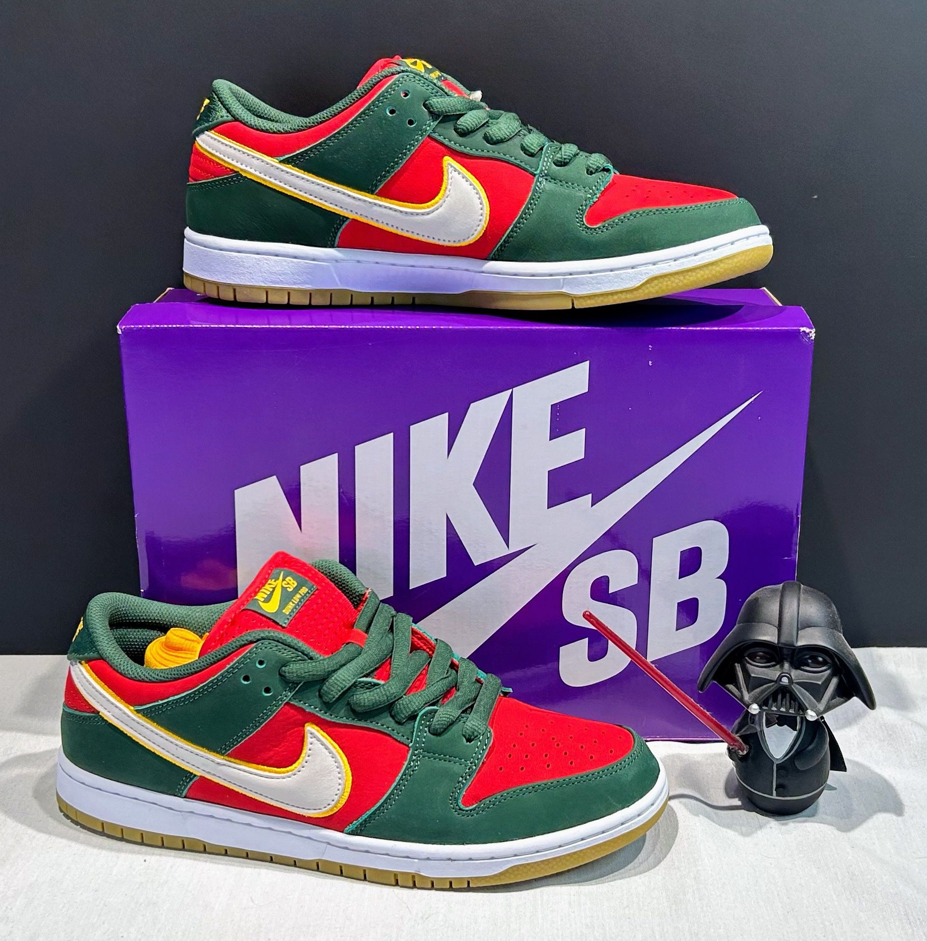 Nike SB - Dunk Low ‘Seattle SuperSonics’: DS Deadstock Men’s Size 10.5