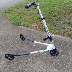 Wiggle Drifting Scooter Works Good $60 Firm