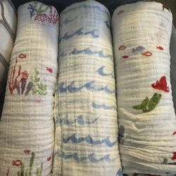 Little Unicorn Muslin Blankets