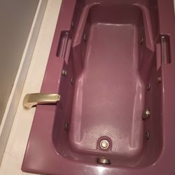 Jacuzzi Tub With Real Marble 