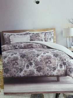 New 5 pc comforter set