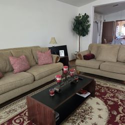 Couch And Table Set 
