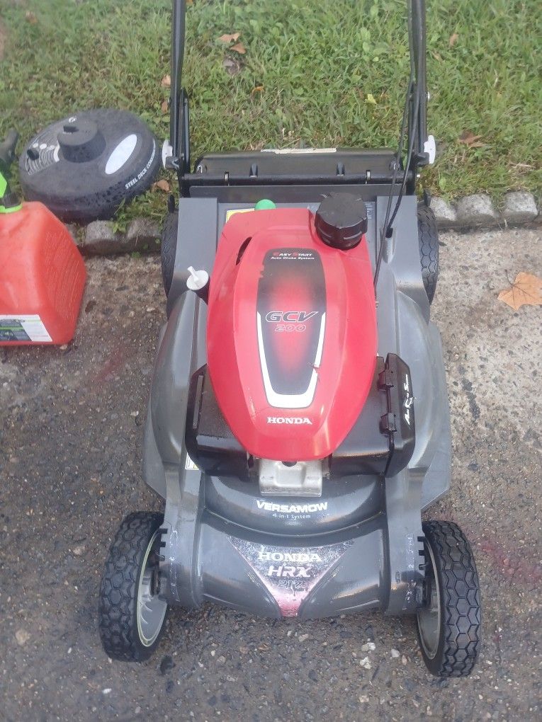 Honda Hrx217 GVC200 Self Propelled Mower 