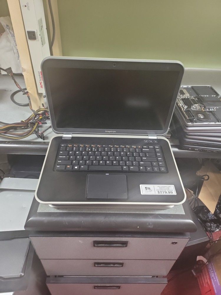 Dell Inspiron 7520 W11 Pro Intel 5 2.5 Ghz 256SSD Ram 8gb