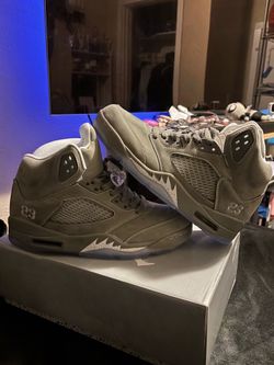 Wolf grey. 5s