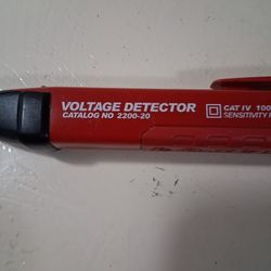 Milwaukee Voltage detector 