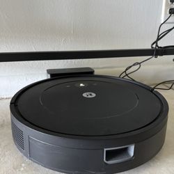 Roomba Essential  robot Model RVG - Y1