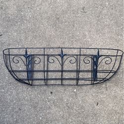 Black Metal Wall Plant Hanger