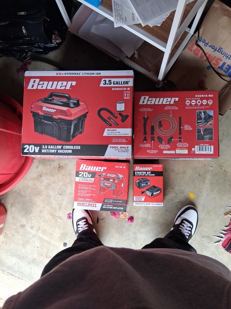 Bauer Wet Dry Vacuum