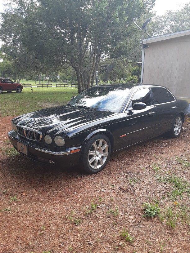 2005 XJ8 L Jaguar