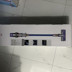 Dyson V11 25.2 Volt Cordless Pet Stick Vacuum (Convertible To Handheld)