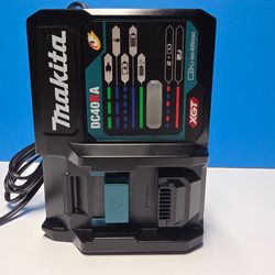 MAKITA 40V XGT RAPID CHARGER NEW