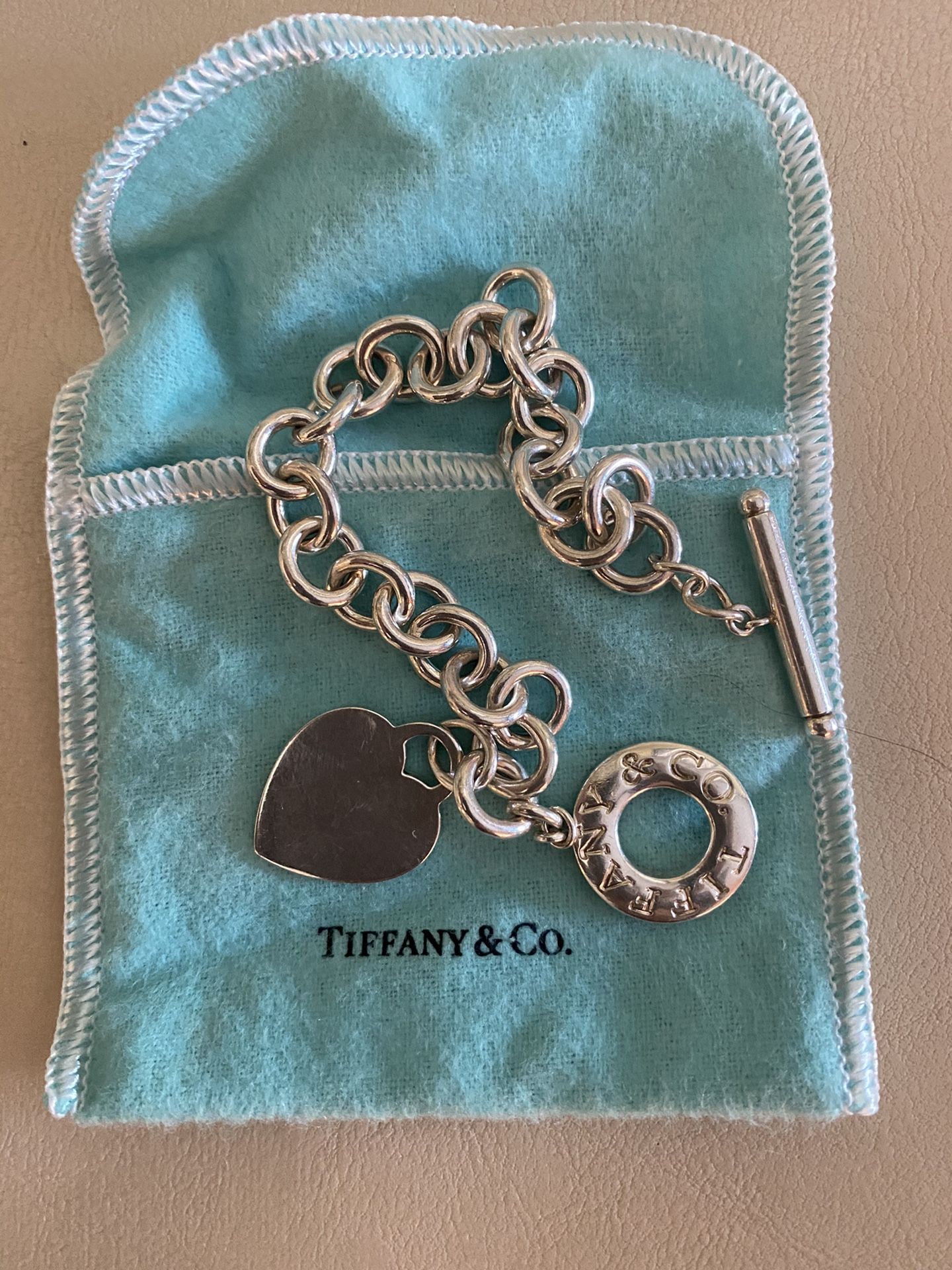 Tiffany bracelet with tago latch