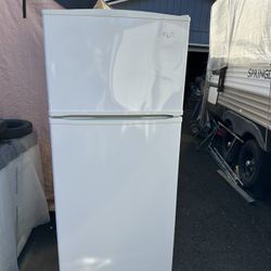 Refrigerator whirlpool 2013  Working great 