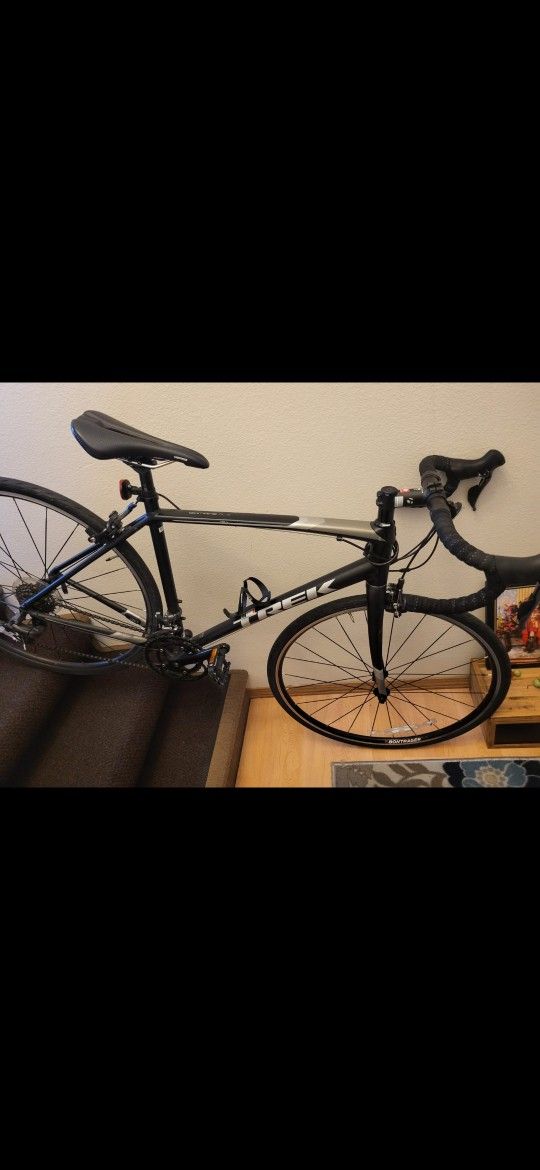 2018 Trek Domane AL2 Road Bike.