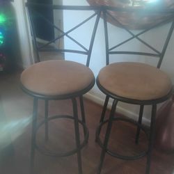  2 Swivel Bar Stools