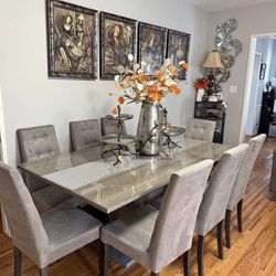 Classic Dining Table And Chairs 