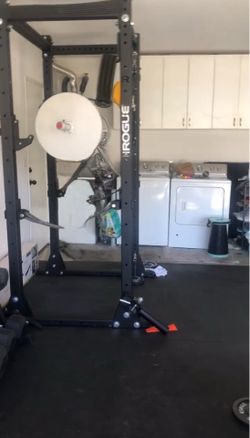 Rogue Fitness Power Rack 390f