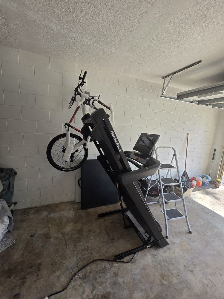 NordicTrack T Series 10 Treadmill