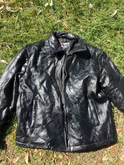 Men’s leather jacket (size L)