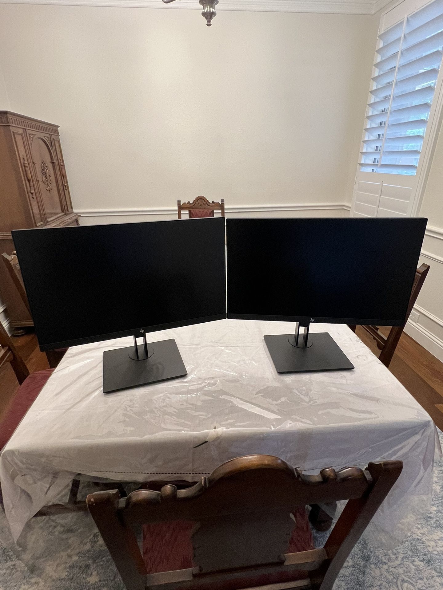 22 Inch HP Z22 computer monitors 