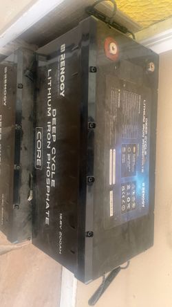 RV 12 v  200 ah deep cycle lithium iron phosphate renogy